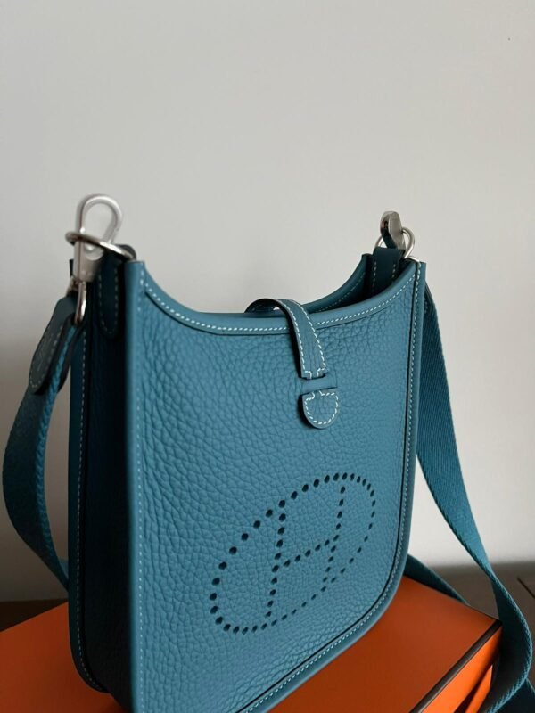 Herm√®s Mini Evelyne 16 Leather Bag Blue Jean Clemence PHW